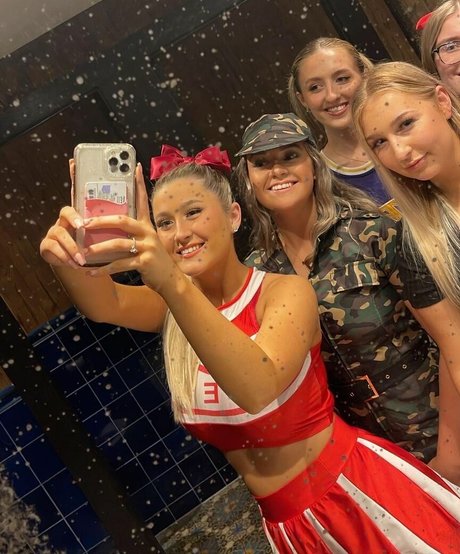 cuckold feet onlyfans naked pics