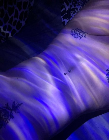 blooody girl star free pic