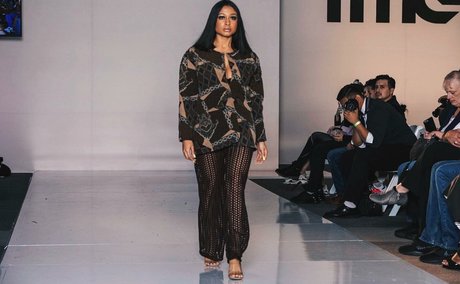 AlessiaSays model sexy pic