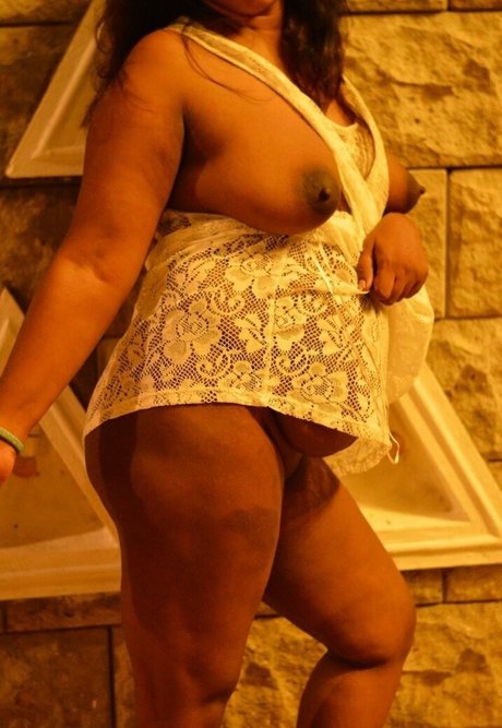 naughtyaunty naked pornstar pic