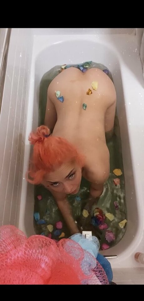 lolaslimm pornstar exclusive pic