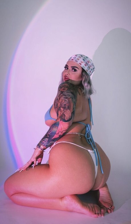 Dahliainwonderland adult model galleries