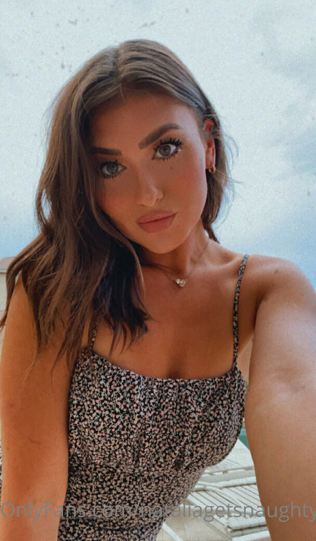 nataliagetsnaughty hd model photo