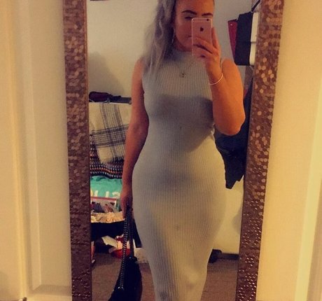 tattooed shemale onlyfans hot naked archive