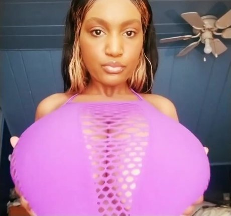 blonde big tits onlyfans beautiful pic