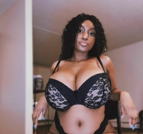 shemale handjob onlyfans best images