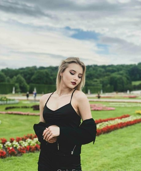 crystal vip star sex galleries