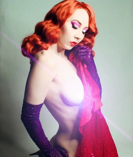 Juliette Electrique star sexy images