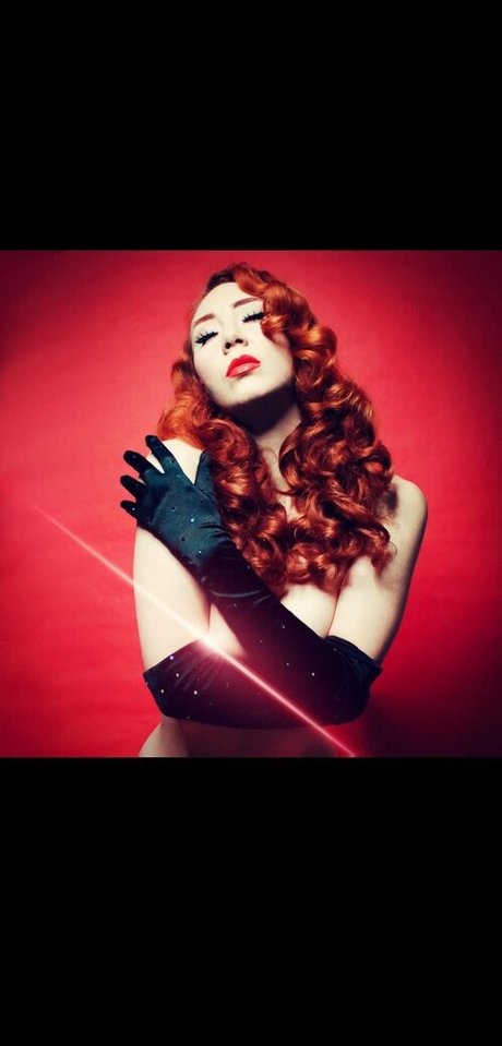 Juliette Electrique top star pictures