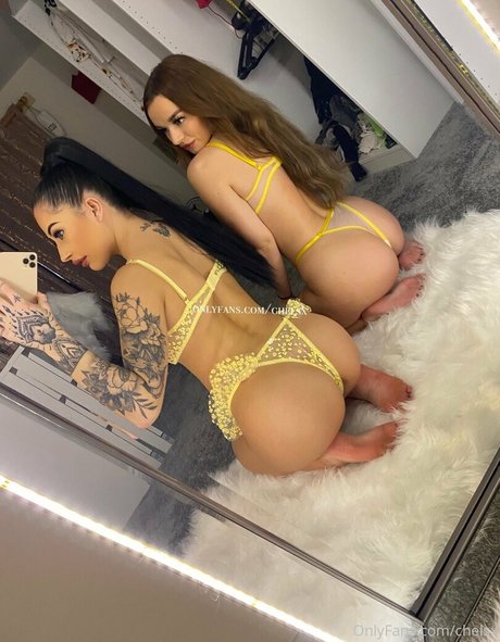 chelsX naked pornstar img