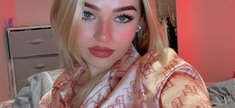 Heyitzrachael sex model archive