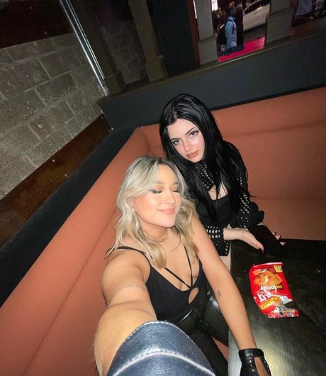 lanabrookesxox perfect pornstar image