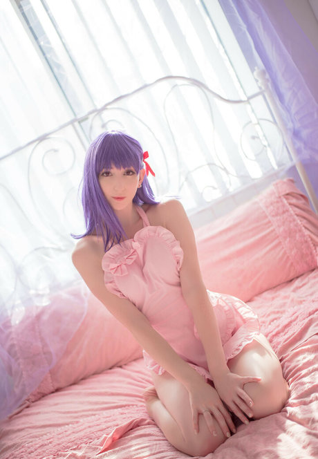 x meki hot actress pictures