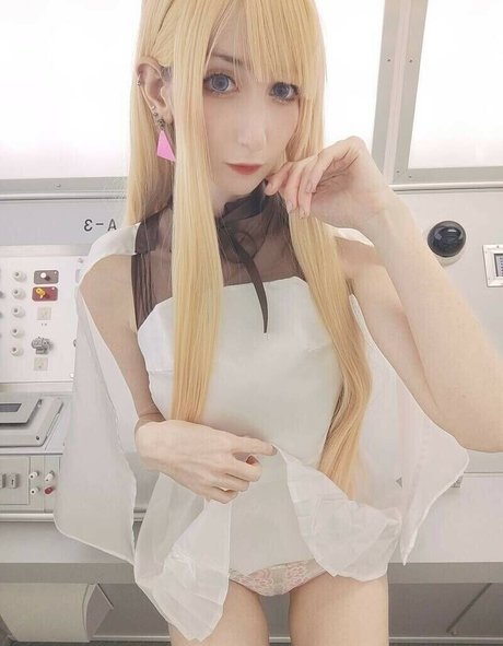 x meki pretty actress pic