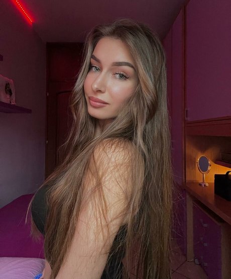 Elisa Esposito star adult picture