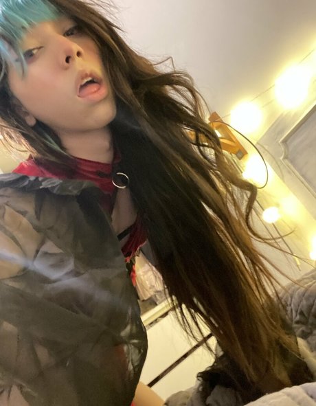 melyasminn hot model pic