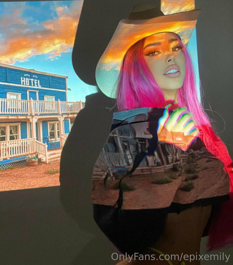 epixemily naked star photo