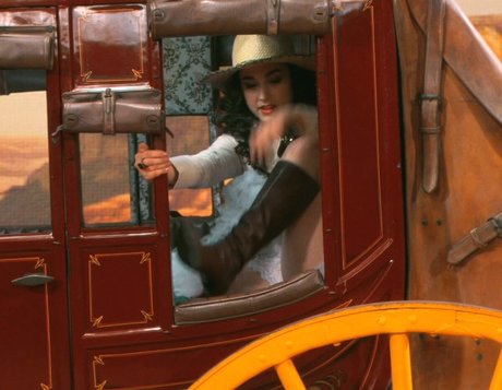 Molly Ephraim hot pornstar archive