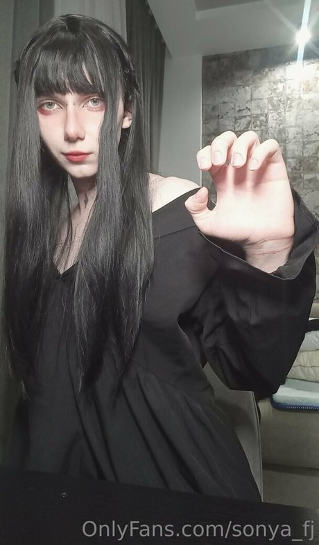 sonya fj model adult pic