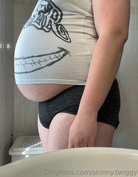 skinny twiggy erotic actress images