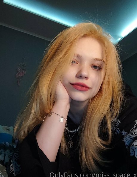 miss space x star pornographic archive