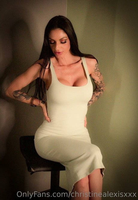 christinealexisxxx model nudes galleries