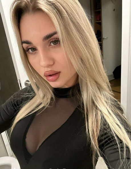 Kris Kiss pornstar high quality images