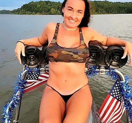 Baddie2thebone star hot gallery