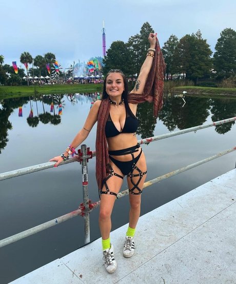 AJ Heahlke perfect model photos