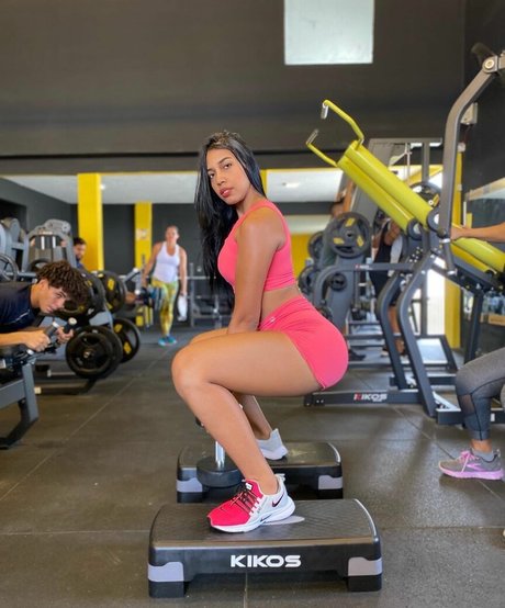 Rebeca Tamonzinha star pornographic image