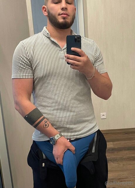 babe brunette onlyfans sexy image