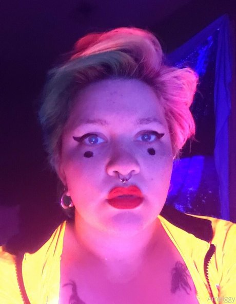 pumpka booty exclusive star img