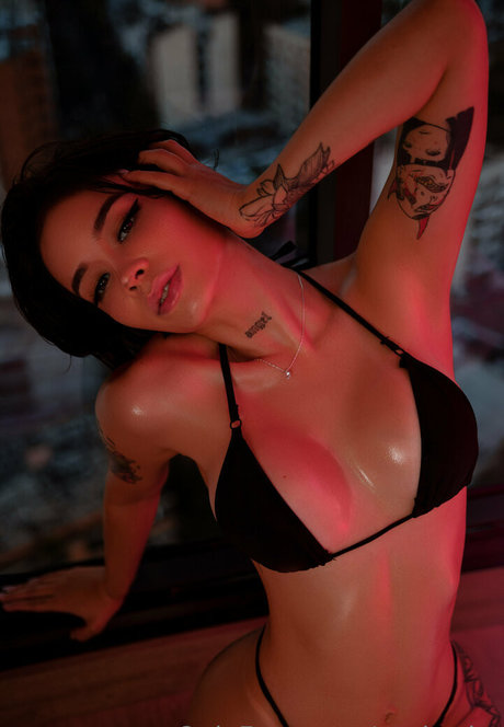 Zackycha nude actress image