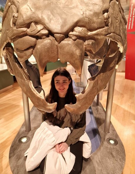 Wolfabelle hot star img