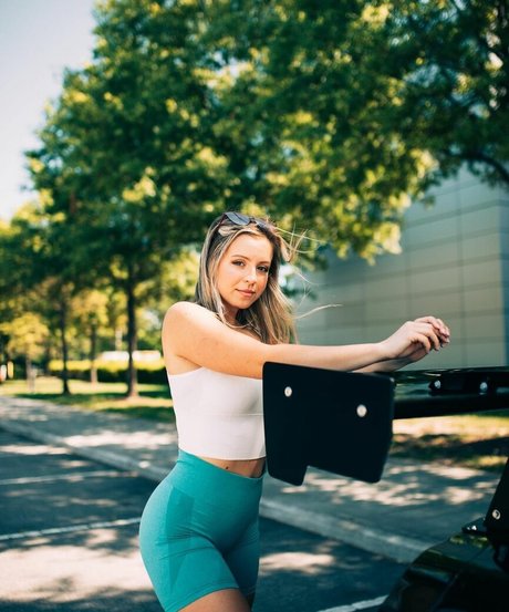 tiktok stars onlyfans hot porn picture