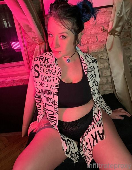 infiltrateproxy pornstar nude image