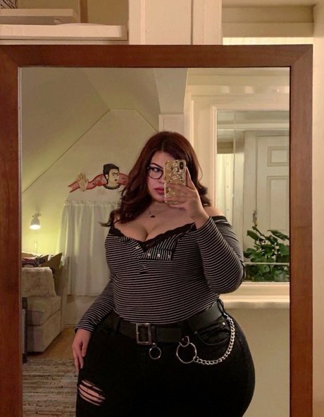 SoftestPear model exclusive pics