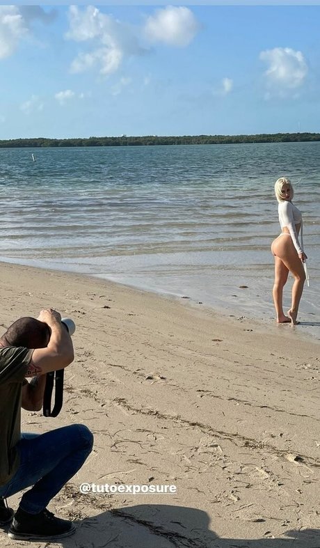 Paula Dinamicah model top picture