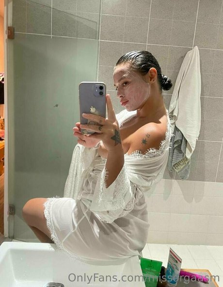 missorgaasm adult model img