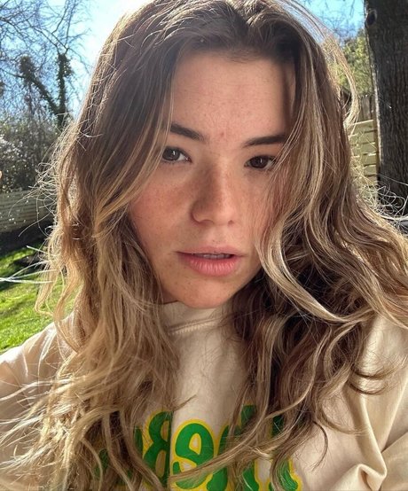 Liz Equals ASMR free actress images