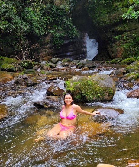 Bella Barp model naked picture