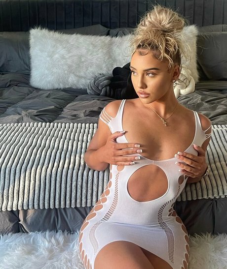 Emily Huff pornographic model gallery