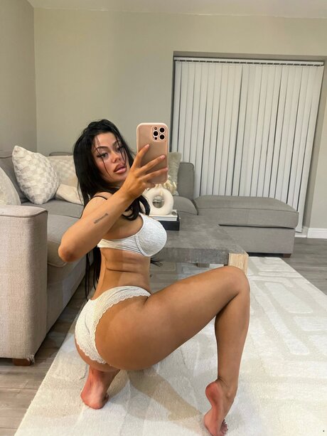 Hollyydollyy star art archive