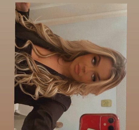 Kayleigh Thomsen model pornographic pic