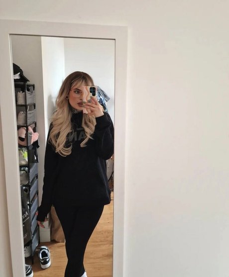 gothic baby1 hd actress image