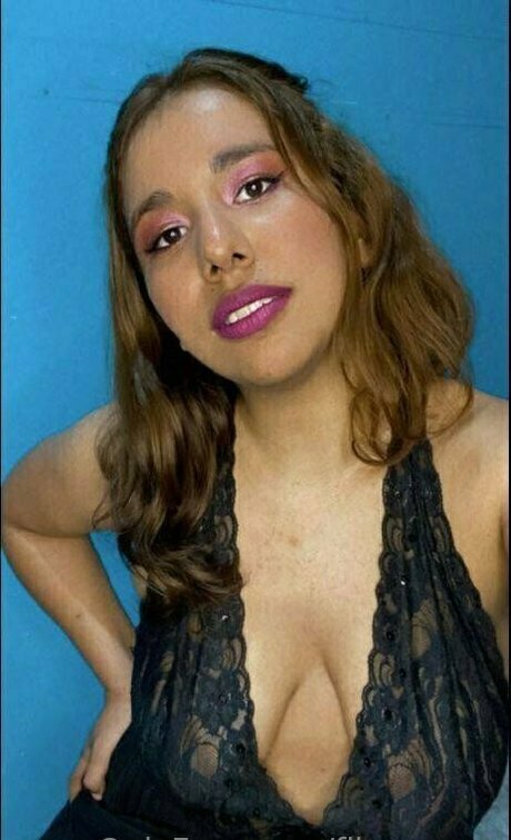 filomenna nice model image