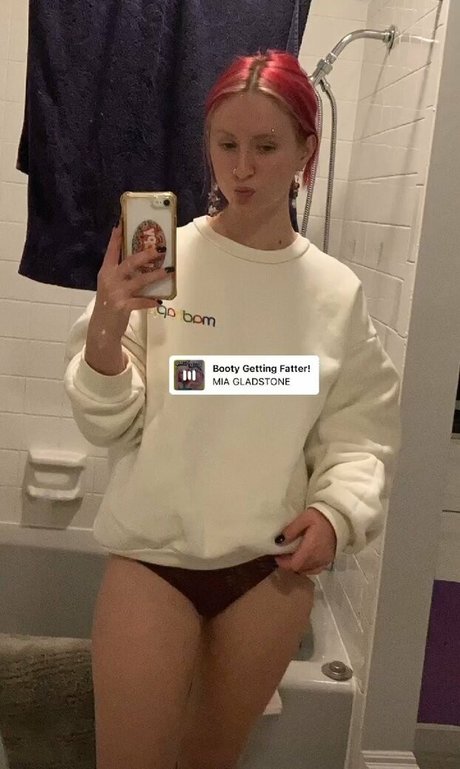 Mia Gladston xxx star image