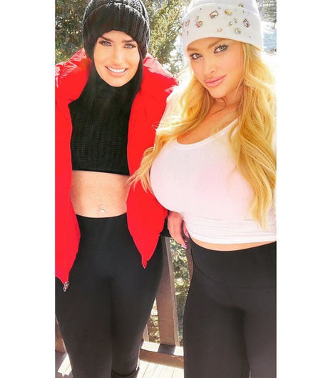 BlondiePomie hd star pic