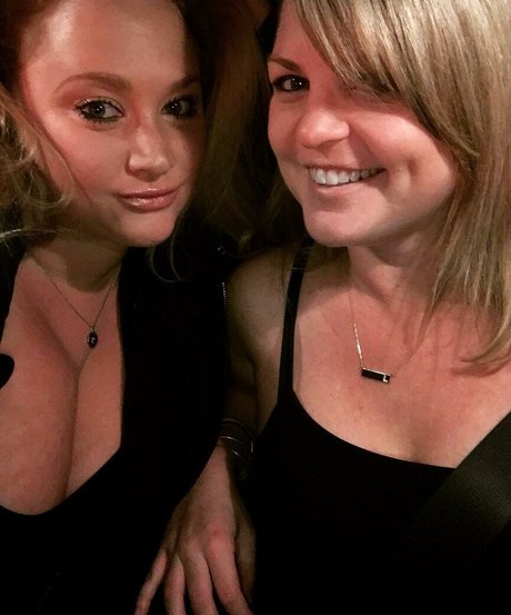 mother daughter onlyfans hot sexy pics