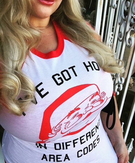 BlondiePomie free model gallery